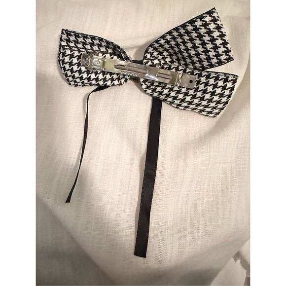 Black and white houndstooth bow with pearl and rhinestone accents - Picture 5 of 5